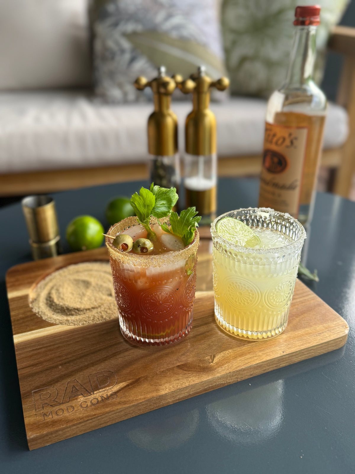 HAPPY HOUR - Rad Mod Cons